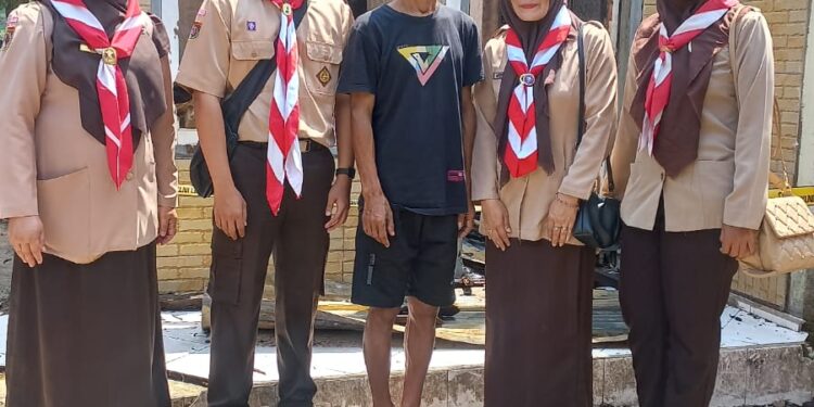 Kwarran Purwokerto Utara Bantu Korban Kebakaran di Kelurahan Sumampir