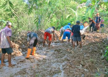 Pramuka Banyumas Atasi Tanah Longsor di Tamansari