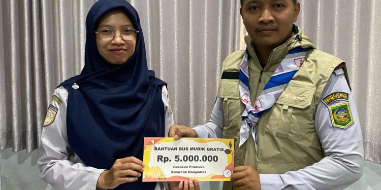 Pramuka Kwarcab Banyumas Serahkan Bantuan untuk Bus Mudik Gratis Pemkab Banyumas