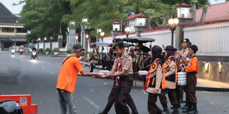 Peringati Hari Bapak Pramuka Indonesia, Pramuka Banyumas Semarakkan Aksi Berbagi
