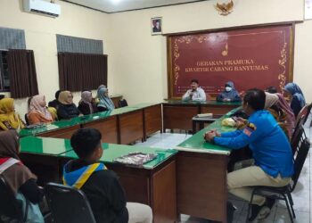 Sekretaris Kwarcab Banyumas Lepas Kontingen Eagle Scout Awards Tingkat Kwarda Jawa Tengah tahun 2025