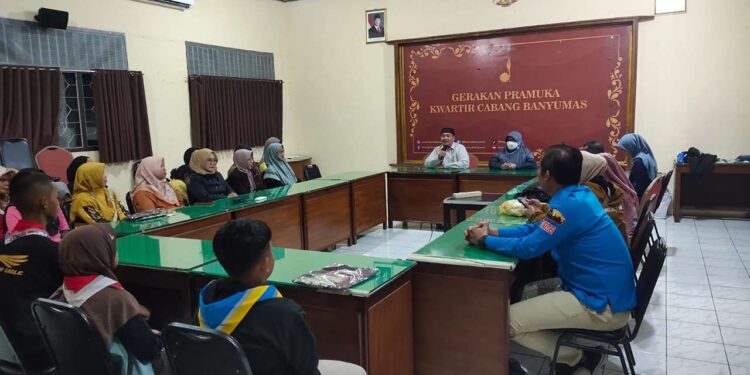 Sekretaris Kwarcab Banyumas Lepas Kontingen Eagle Scout Awards Tingkat Kwarda Jawa Tengah tahun 2025