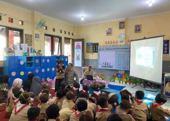 Pangkalan SD QITA Purwokerto Tutup MPLS dengan Deklarasi Anti Bullying bersama Polsek Kedungbanteng