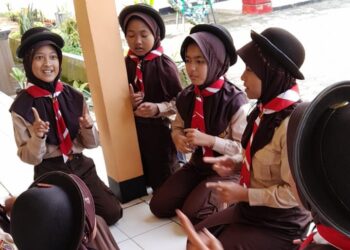 Pramuka Penggalang SD Negeri 1 Klinting asah Kreativitas melalui Pembuatan Yel-Yel Regu