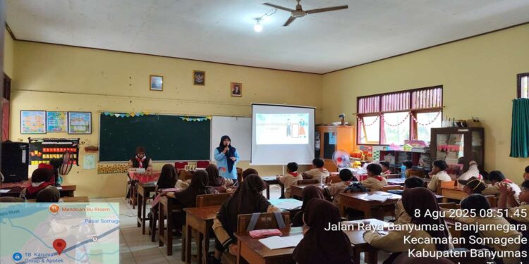 Sosialisasi Kesehatan Reproduksi Pada Remaja untuk Anggota Pramuka SD Negeri 2 Somagede