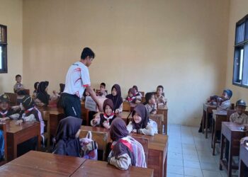 Bidang Abdimas Kwartir Ranting Somagede Lakukan Penggalangan Dana Bumbung Kemanusiaan