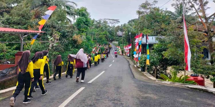 Meriahkan Hari Pramuka Ke-64 Gudep SD Negeri 3 Kemawi Gelar Upacara Hari Pramuka dan Jalan Sehat