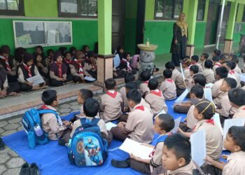 Pembacaan Asmaul Husna dan Tausiah Jum’at, Kuatkan Ketaqwaan Murid SD Negeri 1 Mengangkang