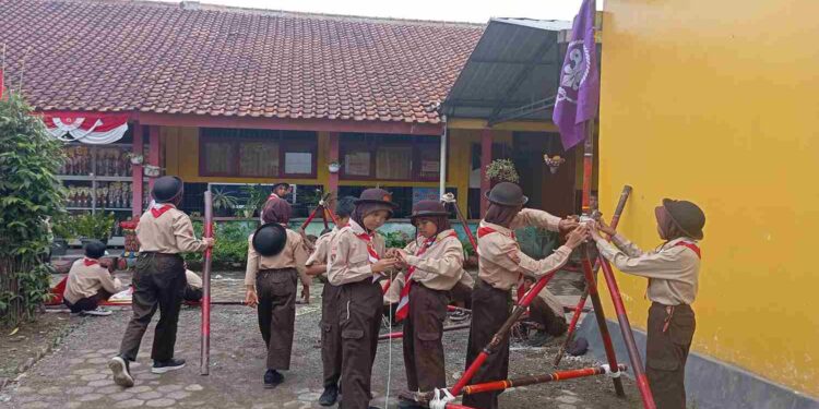 Gelar Ketrampilan Penggalang SD Negeri 2 Sokawera, Ajang Kreativitas dan Melatih Kekompakan Regu