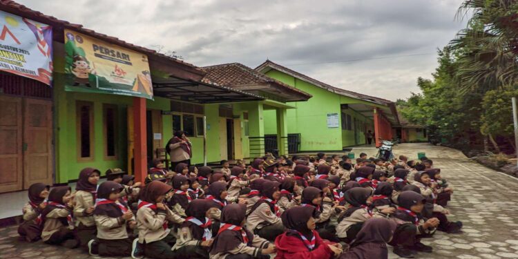 Semarak Hari Pramuka, Pangkalan SD Negeri 1 Kemawi gelar Persari