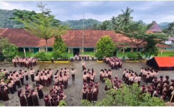 MTs Ma’arif NU 1 Purwojati Gelar Perkemahan Rabu-Kamis Sambut Hari Pramuka 2025