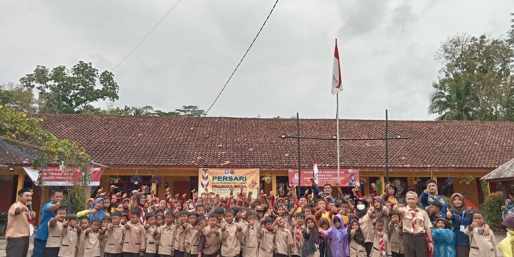 PERSARI Gugus Depan SDN Kaliputih Hadirkan Edukasi Kebakaran Bersama DAMKAR Banyumas di HUT Pramuka ke-64