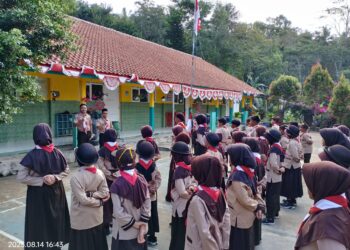 Semangat Persari SD Negeri 2 Kalitapen Kwarran Purwojati: Hujan Tak Menghalangi Langkah Siaga dan Penggalang