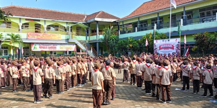 250 Anggota Perindukan MI Ma’arif NU 1 Dawuhan Antusias Ikuti Kegiatan PERSARI