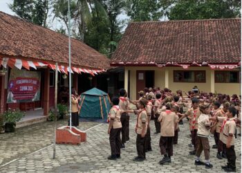 SD Negeri 3 Purwojati Rayakan Hari Pramuka ke-64 dengan Semangat dan Keceriaan