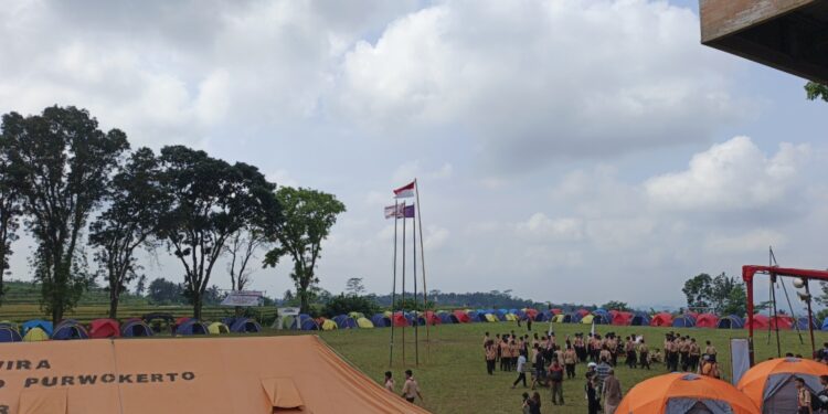 Kemah Bakti Sosial SMK Wiworotomo Purwokerto di Desa Tumiyang Kec.Pekuncen Libatkan 670 Peserta