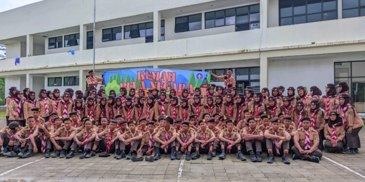 Pramuka SMK Ngeri 1 lumbir Gelar Kemah Bela Negara