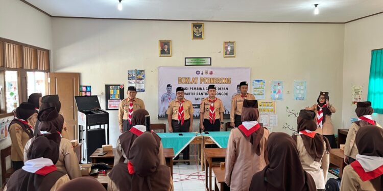 Kwarran Cilongok Gelar Diklat Pioneering bagi Pembina Gugus Depan