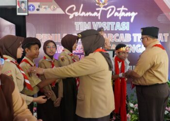 Pramuka Luar Biasa SLB Yakut Purwokerto Semarakkan Penyambutan Tim Visitasi Kwarda Jateng