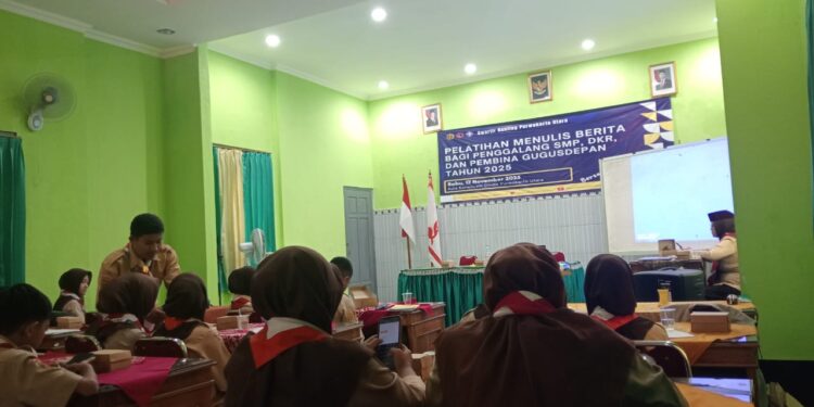 Puluhan Penggalang dan Pembina Ikuti Pelatihan Menulis Berita di Kwarran Purwokerto Utara