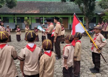 Pangkalan SD Negeri 4 Rempoah Baturraden Gelar Pelantikan Pramuka Siaga Mula dan Siaga Bantu