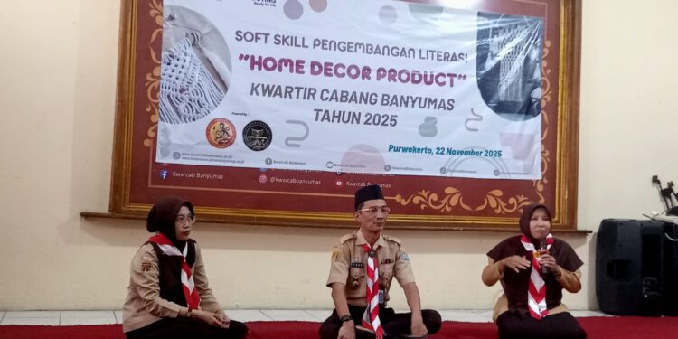 Kwarran Purwojati Ikuti Pelatihan Hand Crafted Wall Decor untuk Tingkatkan Kreativitas Pengabdian Masyarakat