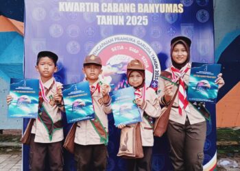 Empat Putra–Putri SDN 3 Karangmangu Resmi Sandang Tanda Pramuka Garuda di GOR Satria