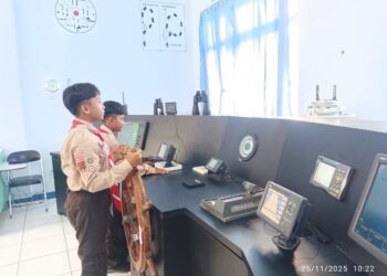 Literasi Bahari Baraka SDN Kaliputih Kwarran Purwojati: Regu Rajawali dan Mawar Belajar Dunia Pelayaran
