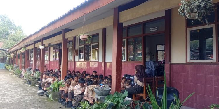 Pramuka SDN 3 Purwojati Gelar Kegiatan Pembiasaan Jumat Religi