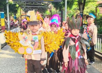 Ratusan Pramuka Siaga dan Penggalang SDN Kedondong Meriahkan Karnaval dan Lomba Pionering