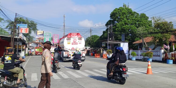 Pramuka Kwarran Ajibarang Laksanakan Tugas Jaga Posko KBL 2026