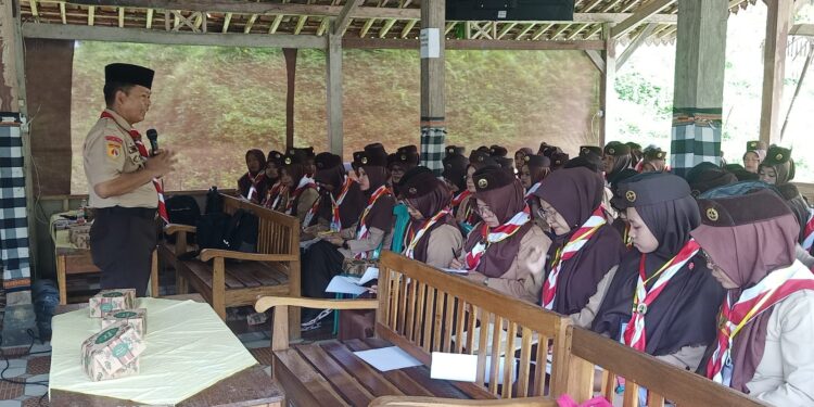 Kwarcab Banyumas Dorong Penguatan Pembina Pra Siaga melalui KOS Kwarran Kedungbanteng