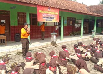 Antisipasi Bahaya Bencana Alam, Pramuli Kwarran Somagede Lakukan Sosialisasi Bencana Kepada Peserta Didik