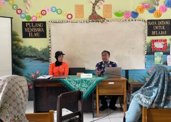 Wujudkan Kemandirian Pangan Desa, PWC Banyumas 2026 Bagikan Bibit Pohon dan Benih Ikan di SDN Kedondong sebagai Gerakan Ketahanan Pangan Nasional