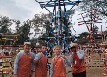 Tangkas Rangkai Bambu dan Tali di Buper Kendalisada, Pembina Pramuka Kwarcab Banyumas Beradu Kecepatan Mendirikan Menara Pionering