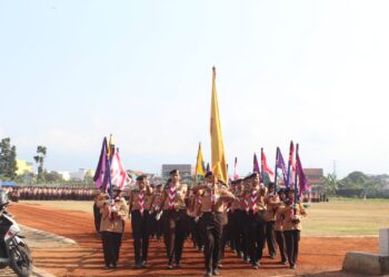 Pasukan Adhikara MAN 2 Banyumas Tampil Gagah di Upacara Hari Pramuka ke-65