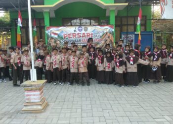 SDN 1 Kecila Gelar HUT Pramuka ke-65, Persari dan Penerimaan Anggota Barung Baru
