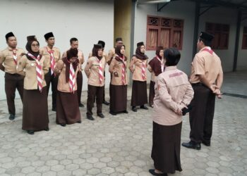 Ka Kwarran dan Waka Binawasa Lepas Kontingen SSC Kwarran Purwojati Menuju Ajang Kwarcab Banyumas
