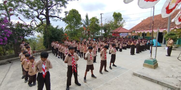 Gebyar Hari Pramuka ke-65, SD Negeri 2 Kalitapen Kwarran Purwojati Hidupkan Semangat Siaga dan Penggalang Lewat Persari