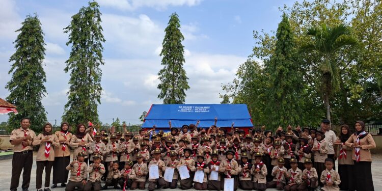 Enam Taman, Satu Semangat: SD Negeri 1 Kaliwangi Kwarran Purwojati Meriahkan Hari Pramuka ke-65 Lewat Persari
