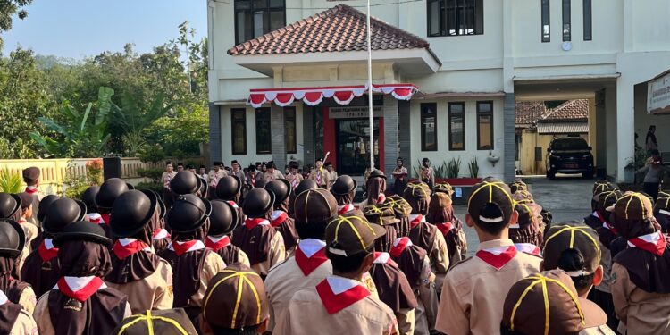 Kwarran Kemranjen Gelar Upacara Peringatan Hari Pramuka Ke-65