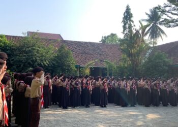 Semangat Hari Pramuka, MTs Ma’arif NU 1 Purwojati Gelar Perjusa dan Penerimaan Anggota Baru